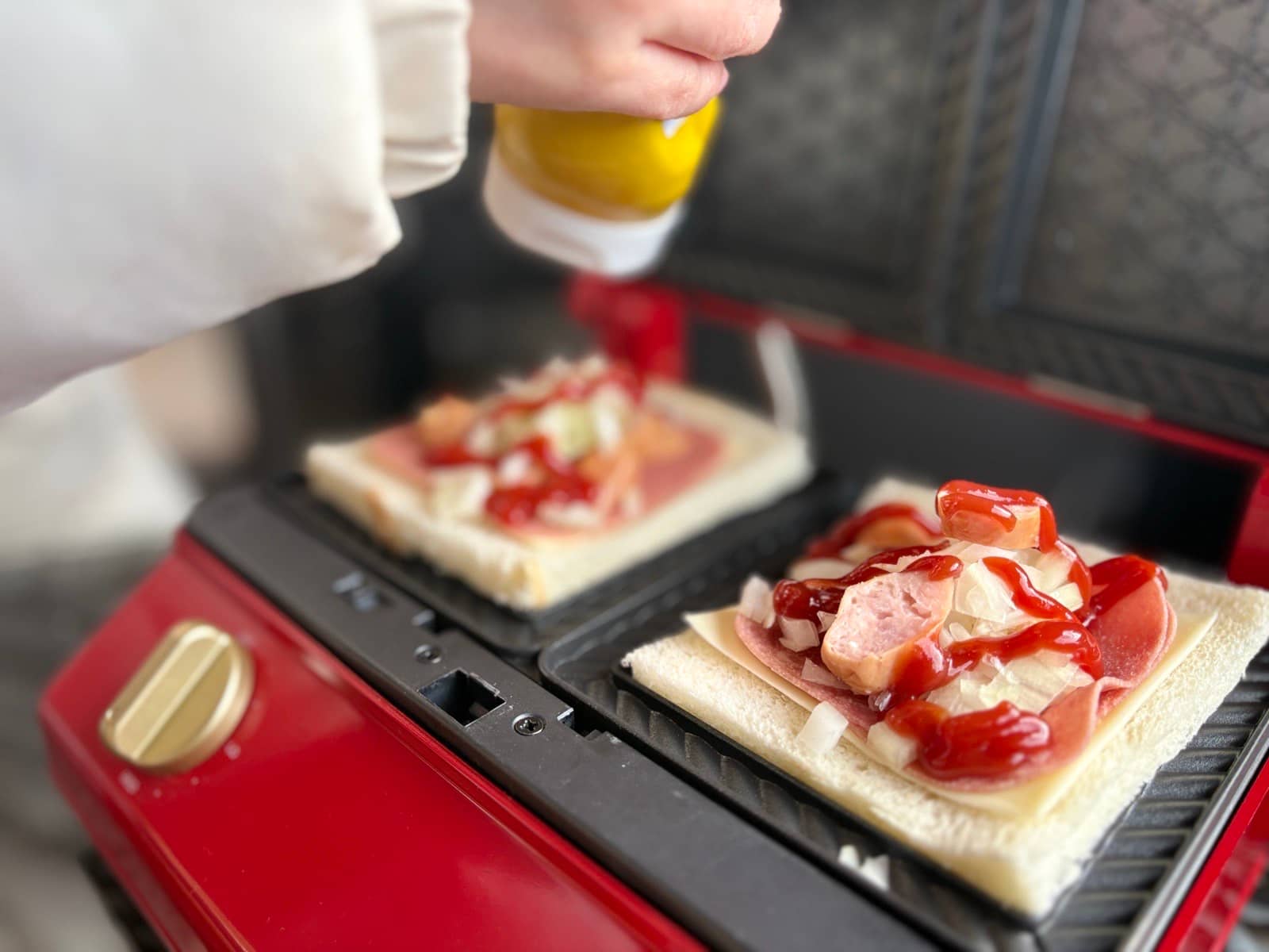 ホットサンドメーカーで焼き上げるオリジナルサンド